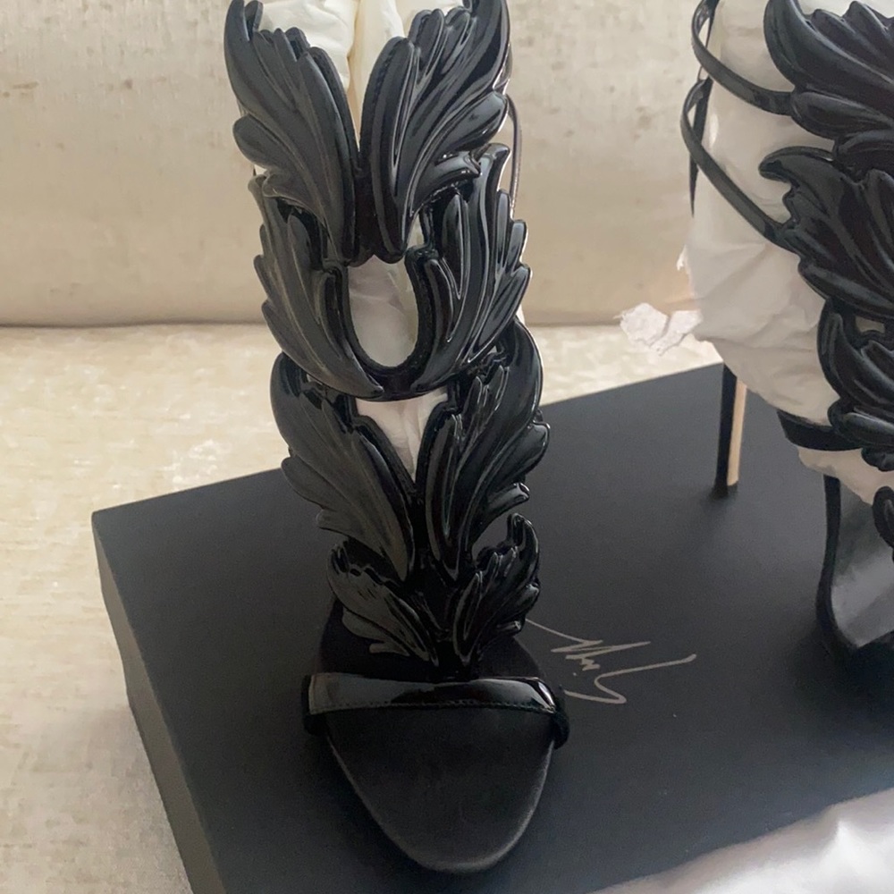 COPY - Black patent leather cruel wind high heel